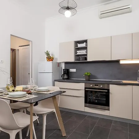 Deskovic Guest house 3*